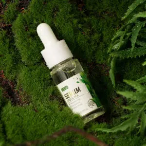 Revive & Illuminate: FENYI Green Tea Essence Serum - Ultimate Hydration for All Skin Types
